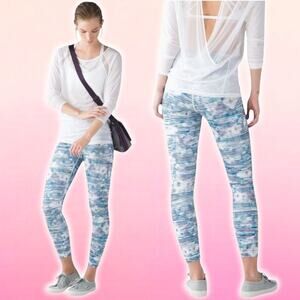 LULULEMON High Times Pant Full-On Luxtreme Size 4 Blurry Belle Multi